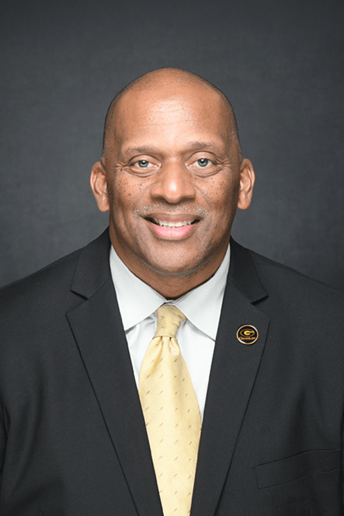 T_Callier_front-portrait-683x1024